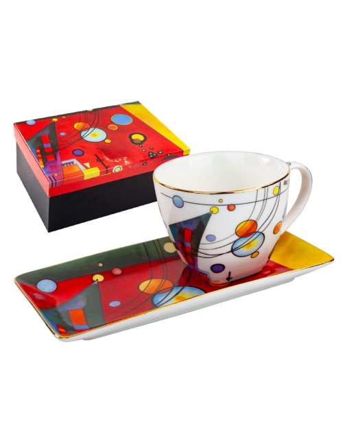 Filiżanka ze spodkiem - W....